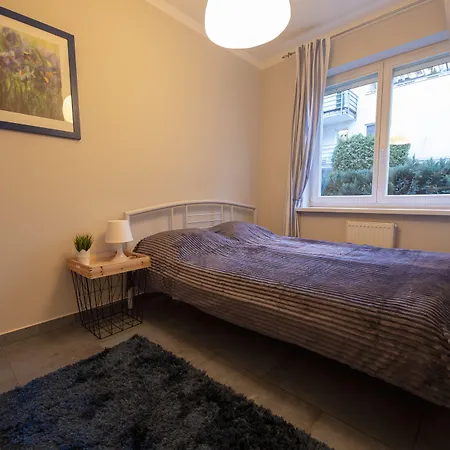 Victus Stylish Apartment With Underground Parking By Noclegi Renters סופוט