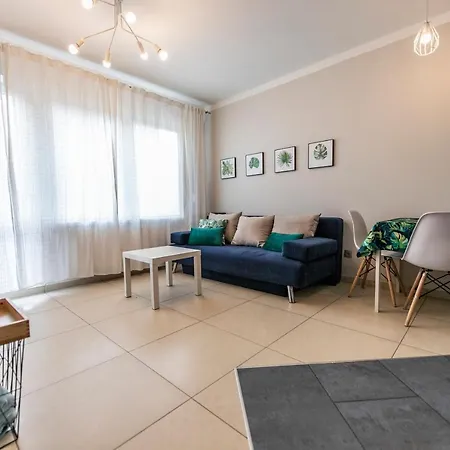 Victus Stylish With Underground Parking By Renters *